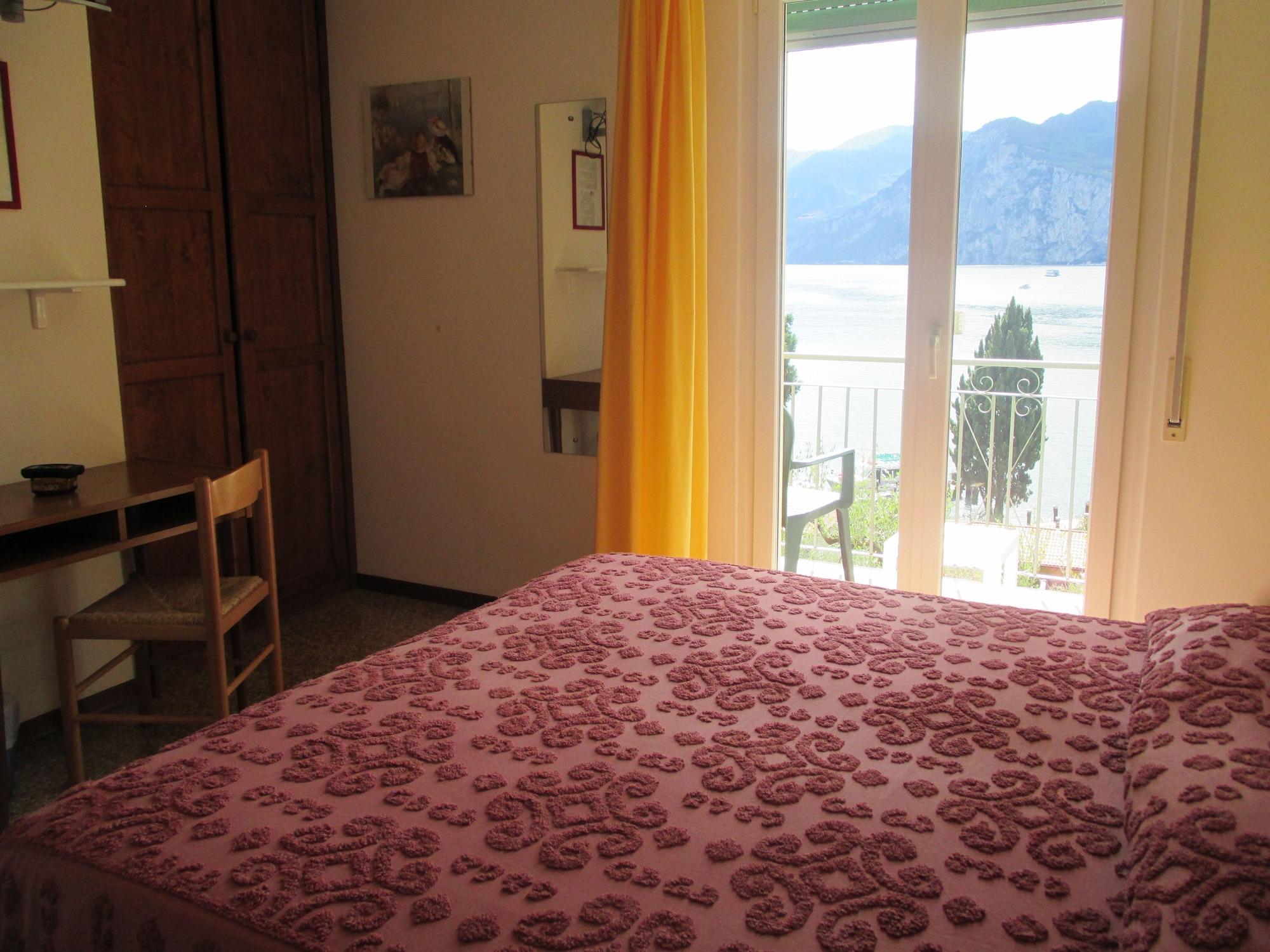 Hotel Casa Popi Malcesine Exterior foto